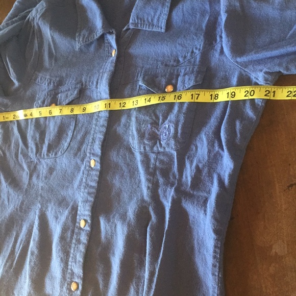 Oakley Flannel with detailed snaps - Picture 10 of 12